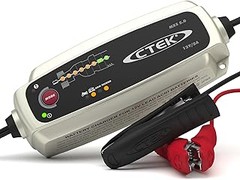 Cómo Instalar y Usar un Cargador de Batería Inteligente